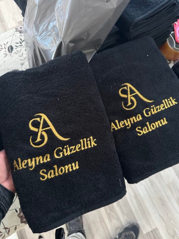 Siyah Logolu Havlu Takımı